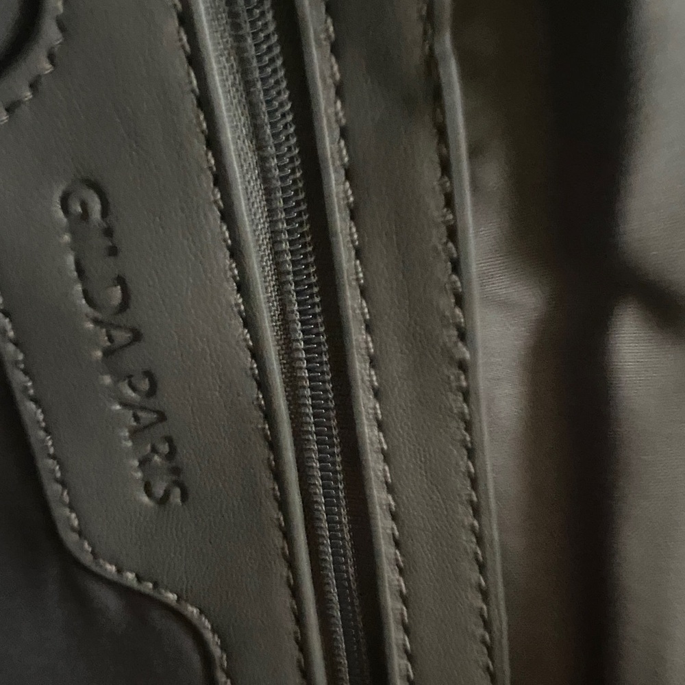 Chic Gray Quilted Tote Bag with Gold Accents - Picture 6 of 6